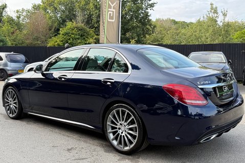 Mercedes-Benz C Class C250 D AMG LINE PREMIUM - 10 SERVICES - 2 OWNERS - LIGHT INTERIOR 2