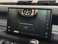 Land Rover Defender 3.0 D300 MHEV X-Dynamic HSE SUV 5dr Diesel Auto 4WD Euro 6 (s/s) (300 ps) 48