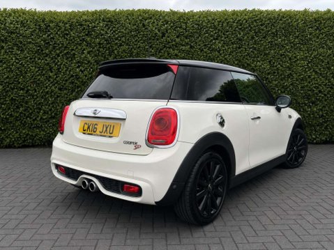 Mini Hatch 2.0 Cooper SD 3dr 5