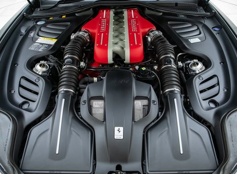 Ferrari GTC4 Lusso V12 36