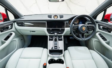 Porsche Macan GTS 21