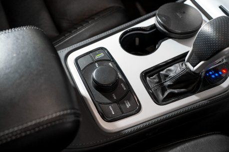 Jeep Grand Cherokee V8 TRACKHAWK. NOW SOLD. SIMILAR REQUIRED. PLEASE CALL 01903 254800. 40