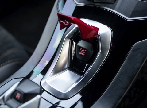 Lamborghini Huracan LP640-4 Performante 17