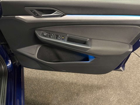 Volkswagen Golf 1.5 Golf Life TSi 5dr 10