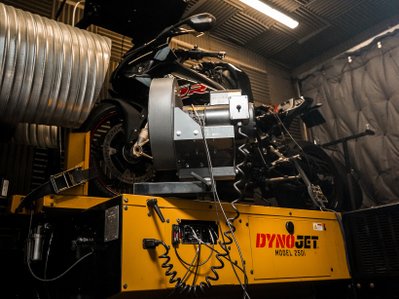 Hire the Dyno Truck With a DART Technician