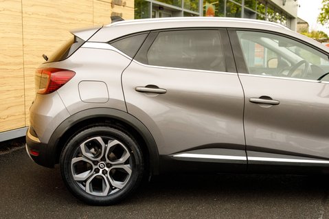Renault Captur TECHNO E-TECH 7