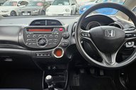 Honda Jazz I-VTEC ES..12 SERVICES LAST ONE @75K .. BEST COLOUR !!.. 1 PREVIOUS KEEPER  5