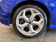 Ford Focus 2.0T EcoBoost ST-2 Euro 5 (s/s) 5dr 21