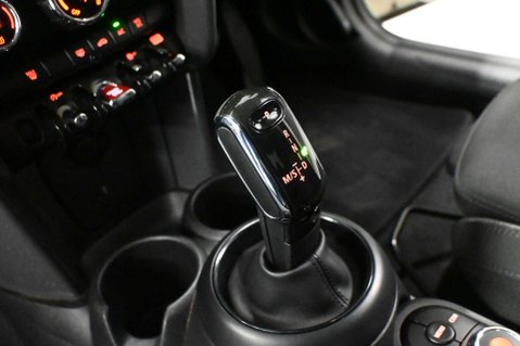 Mini Hatch 1.5 Cooper Auto 5dr 19