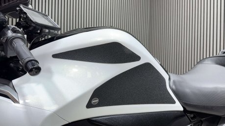 Honda VFR1200F 2010 VFR 1200 ONLY 22K LONG MOT SPORTS TOURER 1200CC 30
