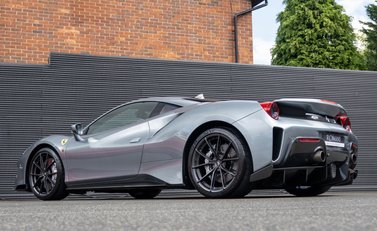 Ferrari 488 Pista 3