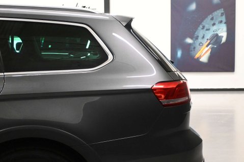 Volkswagen Passat 2.0 Passat Alltrack TDI BlueMotion Technology 4Motion Semi-Auto 4WD 5dr 25