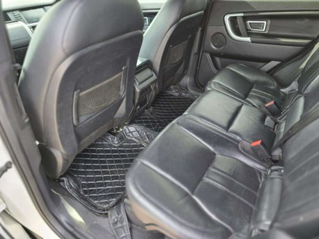 Land Rover Discovery Sport 2.0 TD4 SE Tech SUV 5dr Diesel Auto 4WD Euro 6 (s/s) (180 ps) 32