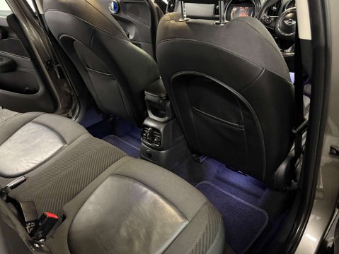 Mini Countryman 1.5 Countryman Cooper Auto 5dr 33