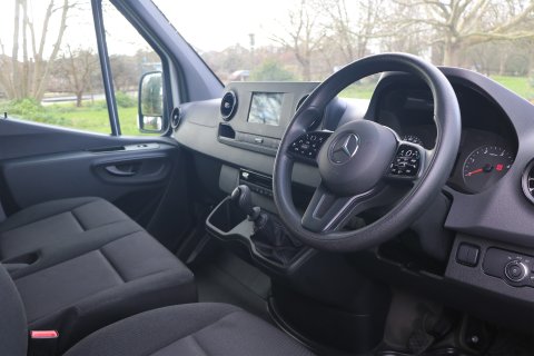 Mercedes-Benz Sprinter 2.0 CDI PremiumFWD L2 H2 150 ps 12