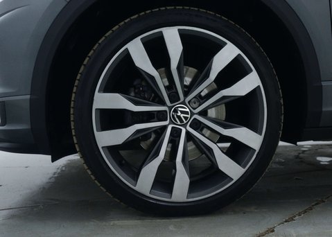 Volkswagen T-Roc 1.5 T-Roc R-Line TSi Evo Semi-Auto 5dr 16