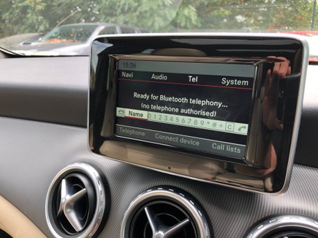 Mercedes-Benz GLA Class GLA220 CDI 4MATIC SE PREMIUM PLUS 70000m Pan Roof Beige Interior 16