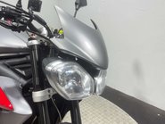 Triumph Street Triple R 2014 ONLY 15K NEW MOT ARROW EXHAUST VERY CLEAN NAKED 17