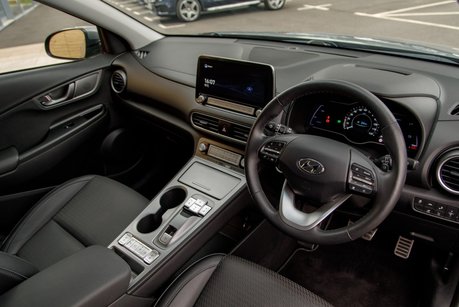 Hyundai KONA PREMIUM SE