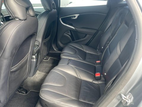 Volvo V40 2.0 D2 R-Design Edition Euro 6 (s/s) 5dr 24