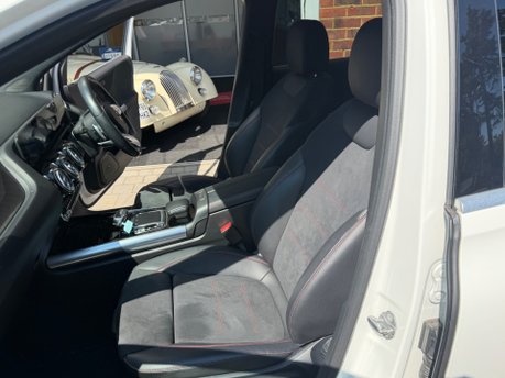 Mercedes-Benz B Class B 220 4MATIC AMG LINE PREMIUM 34