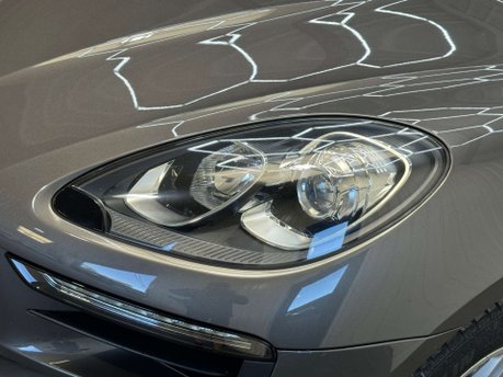 Porsche Macan 3.0 Macan S Semi-Auto 4WD 5dr 29