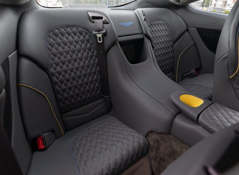 Aston Martin Vanquish S Ultimate 14