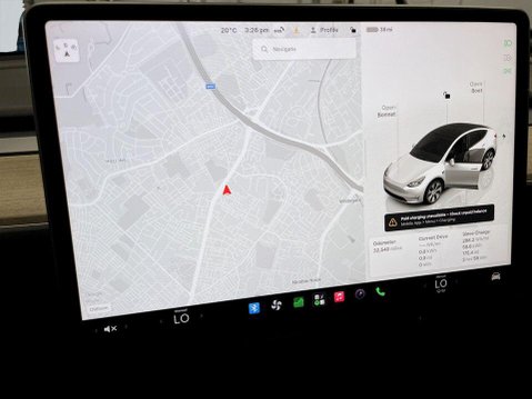 Tesla Model Y (Dual Motor) Long Range SUV 5dr Electric Auto 4WDE (384 bhp) DAB Radio - Re 16