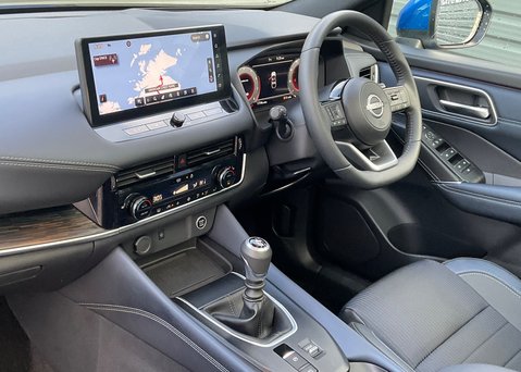 Nissan Qashqai DIG-T TEKNA MHEV 11