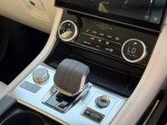 Jaguar F-Pace R-DYNAMIC S 26