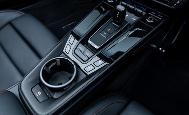 Porsche 911 Targa 4 GTS (992.2) 27