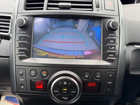 Toyota Verso 1.6 V-Matic Icon Euro 6 5dr (7 Seat) 9