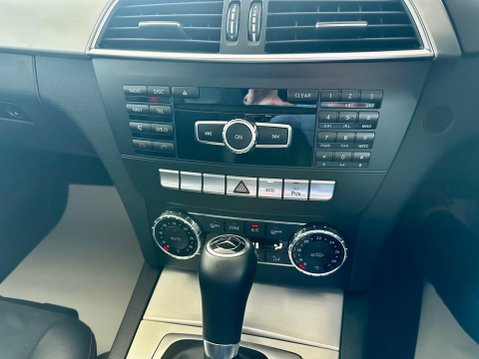 Mercedes-Benz C Class 2.1 C220 CDI BlueEfficiency AMG Sport Plus G-Tronic+ Euro 5 (s/s) 5dr 29