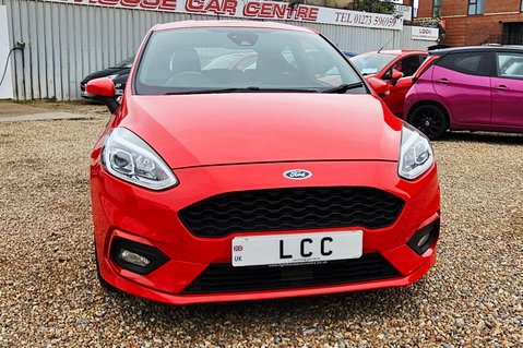 Ford Fiesta ST-LINE LOOK! 1 OWNER! 6 SERVICES.. APPLE CARPLAY.. STUNNING EXAMPLE 2