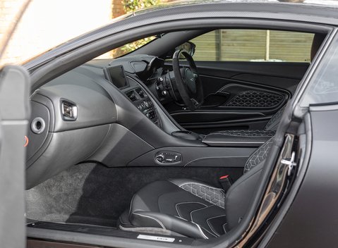 Aston Martin DBS Superleggera 15