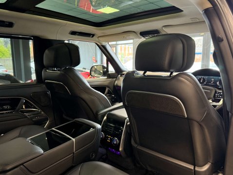 Land Rover Range Rover 3.0 Range Rover Autobiography D MHEV Auto 4WD 5dr 18
