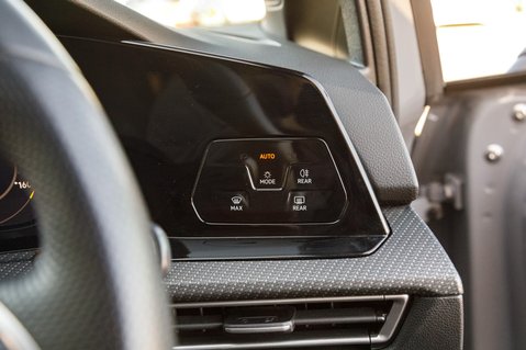 Volkswagen Golf R-LINE TSI 16