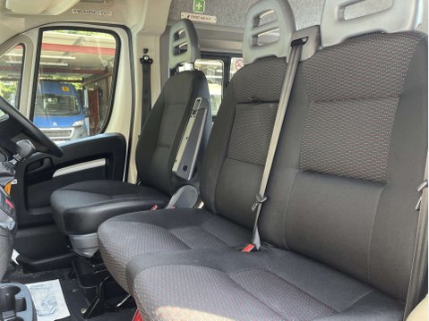 Peugeot Boxer 335 L3H2 16-Seat Non-D1 3.5t Minibus with A/C. ULEZ Euro 6. 17