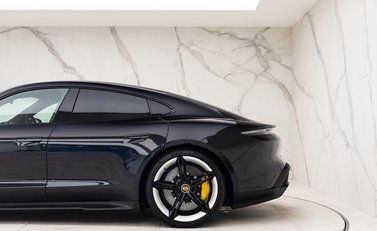 Porsche Taycan Turbo S 34