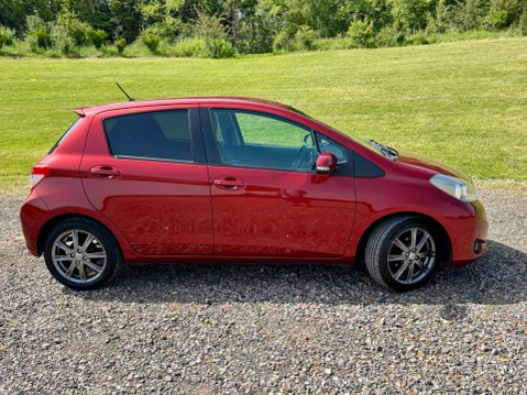 Toyota Yaris VVT-I SR 2
