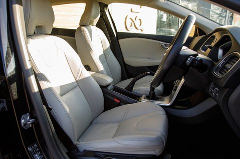 Volvo V40 T3 INSCRIPTION 30