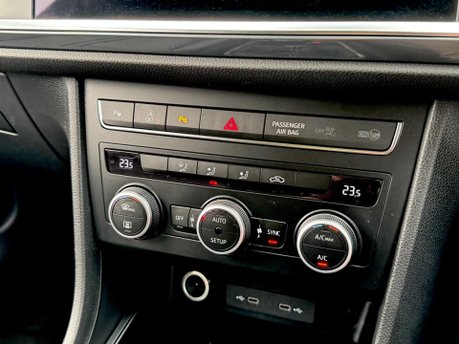 SEAT Ateca ECOTSI SE TECHNOLOGY 24