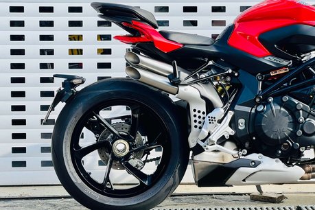 MV Agusta Brutale Brutale 1000 RS 6