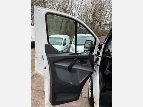 Ford Transit Custom 2.0 TDCi 290 L2 H2 5dr 32