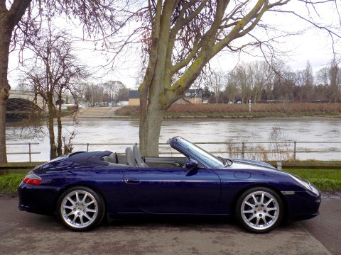 Porsche 911 CARRERA 2 CONVERTIBLE 8