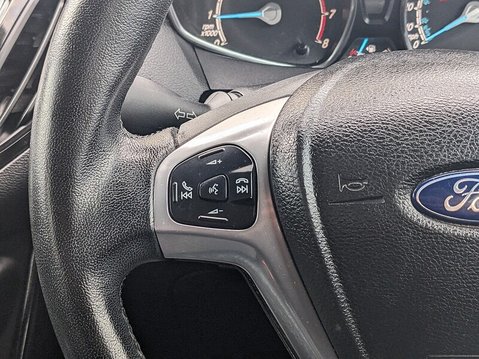Ford B-Max ZETEC 23