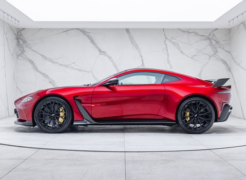 Aston Martin V12 Vantage 2