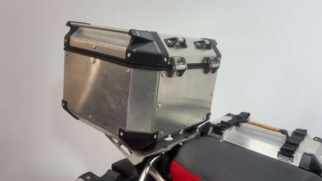 BMW F800 2014 ONLY 23K FULL ALLOY LUGGAGE NEW MOT SERVICED 800CC 7