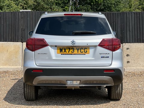 Suzuki Vitara SZ-T 8