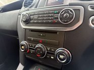 Land Rover Discovery 3.0 Discovery SE SDV6 Auto 4WD 5dr 28